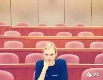 如何看待小kk拥抱奚梦瑶?