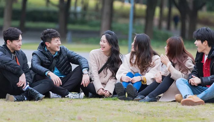 白鸭绒和灰鸭绒的区别 白鸭绒和灰鸭绒区别是什么