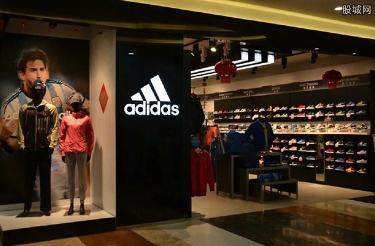 阿迪海洋垃圾造鞋 官网定价为200欧元