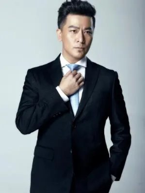 于毅老婆资料简介：于毅个人资料及图片