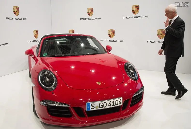 保时捷起火车主死亡疑留千万家产 车主身份资料公布了吗