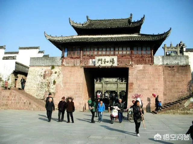 南京回收流失在外明城墙城砖8万块。除了南京，我国还有哪些有城墙的古城？哪个存留最完整？