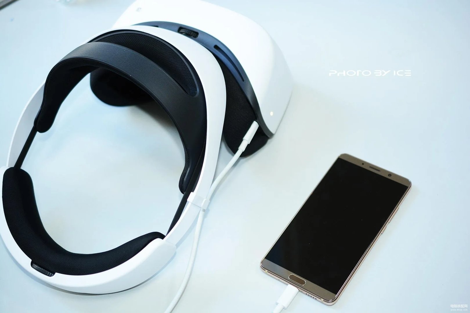 华为vr2眼镜测评（IMAX影院震撼感受HUAWEI VR 2）