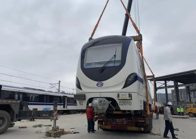 贵阳云岩区的二手房和观山湖的新房哪个更有升值空间?