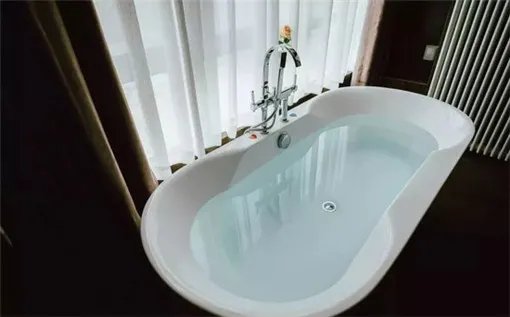 浴盆价格多少  哪种材质好