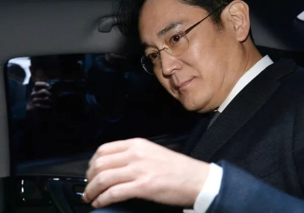 三星掌门人李在镕被批捕是真的吗?