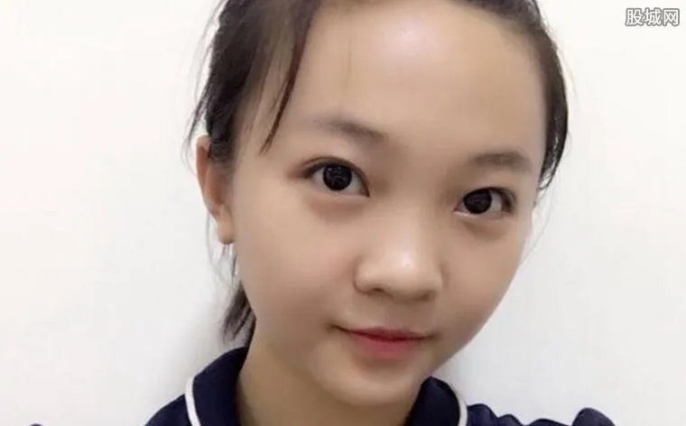 林妙可被隆胸到底是谁之过 揭秘林妙可的成长过程