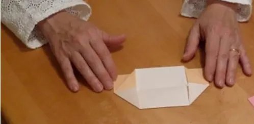 用纸怎么折盒子