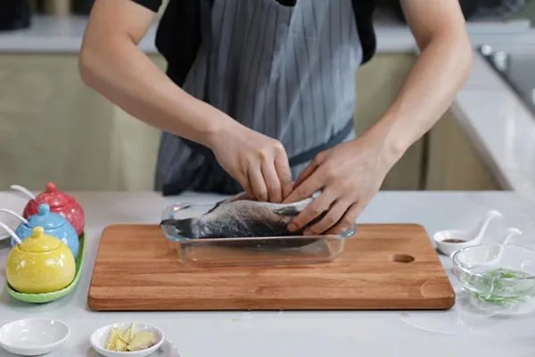 清蒸鱼的家常做法 如何做清蒸鱼