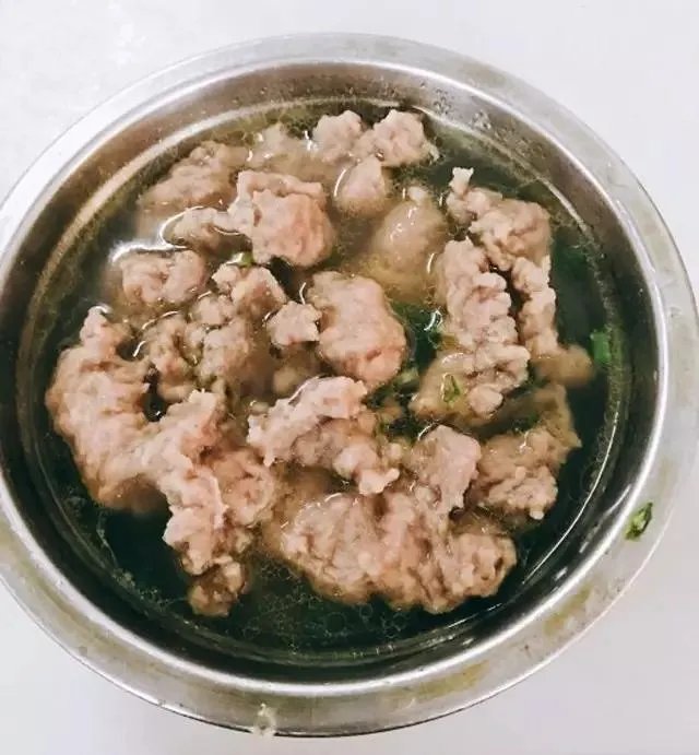 想在福州吃一碗正宗的牛滑，有什么地方可以推荐？