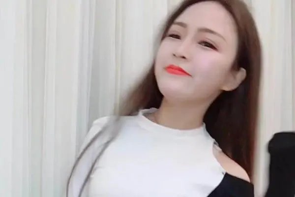 纪文君球球gif 陈翔六点半两个人身材最美丽