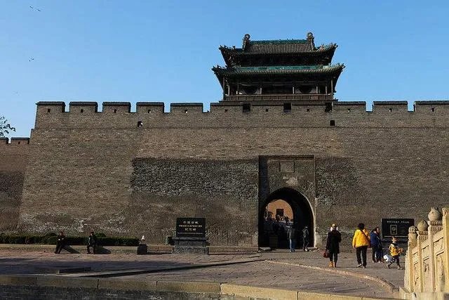 南京回收流失在外明城墙城砖8万块。除了南京，我国还有哪些有城墙的古城？哪个存留最完整？