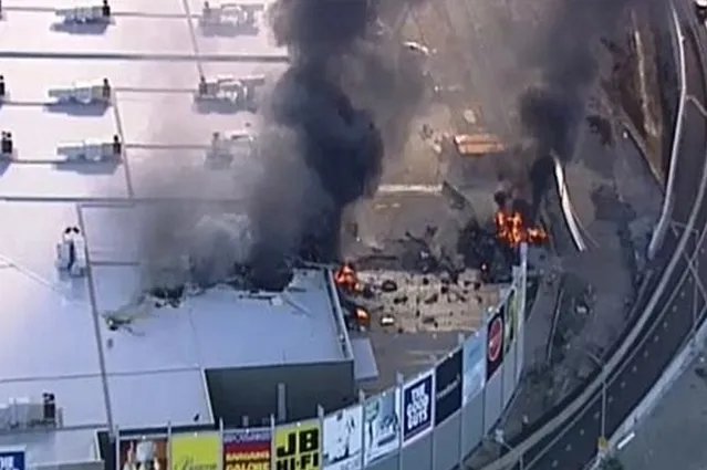 澳飞机撞击商场是怎么回事？