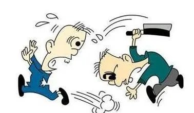 男子砍死母亲重伤父亲是因为有精神病吗？