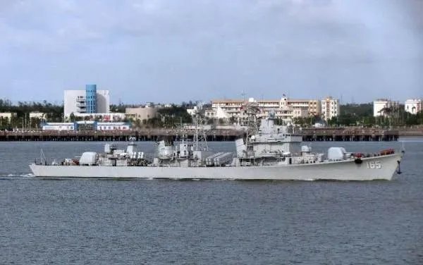 湛江舰珠海舰退出现役的原因是什么？