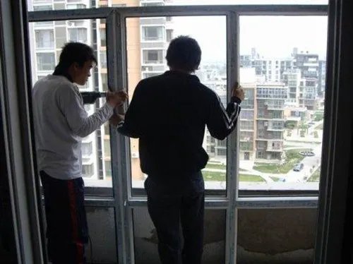 窗户漏风的原因  窗户漏风怎么办