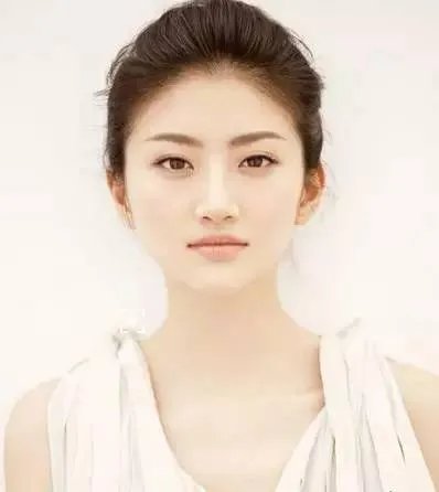 连王思聪都不敢黑她，景甜是什么背景？