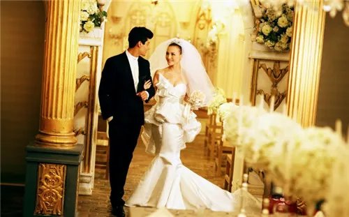 青岛韩式婚纱照哪家拍的好 青岛婚纱影楼哪家好