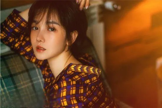 陈小纭的脸好小她几岁 陈小纭脸小是不是天生的