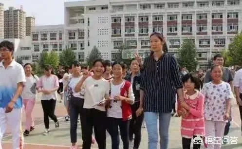 朱婷24岁生日将来临，她发起1129为贫困学校捐赠体育器材和图书的公益活动，你怎么看？