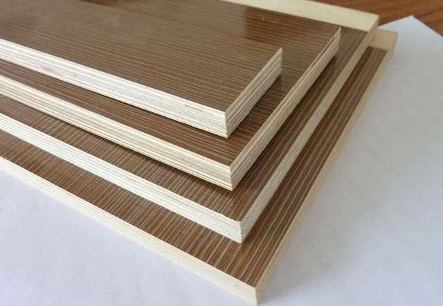 公共卫生间隔断尺寸多少合适   公共卫生间三大隔断介绍