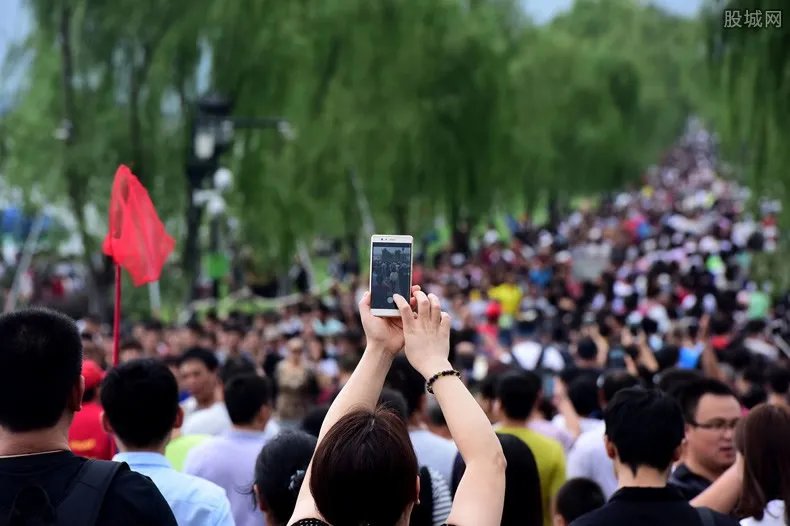 百度地图春运预测 年初六达到春运出行最高峰