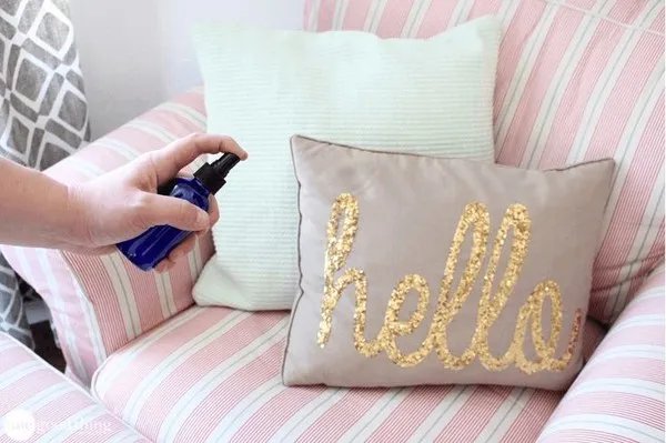 一个枕头=亿万螨虫，不用拆不用洗，一招快速杀死所有螨虫！