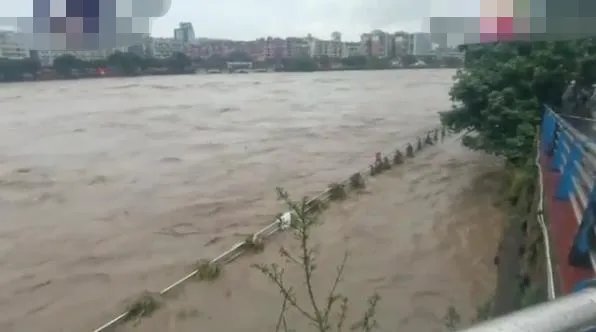 四川雅安强降雨已致7人死亡，那些流离失所的人们将会被安置在哪里呢？