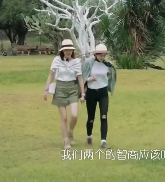 《花儿与少年》里江疏影比古力娜扎更会穿衣服？