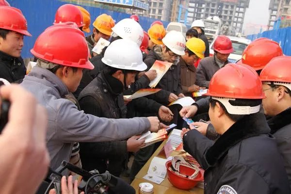 31省份的最低工资排名出炉，你能简单谈谈你所在的省份工资水平是什么样的吗？
