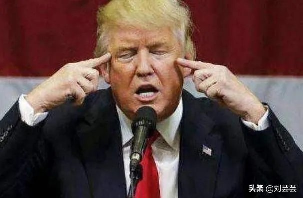 两名女记者在白宫新闻发布会，为什么会气走特朗普，就是因为蒋为佳是华裔？