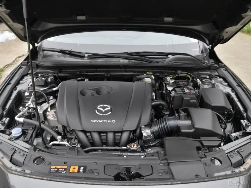 马自达3昂克赛拉2021款三厢落地价是多少？