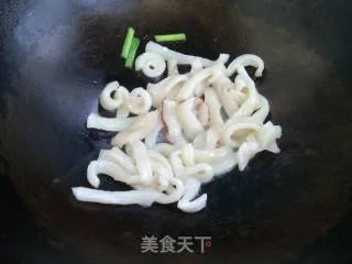 鱿鱼炒韭菜