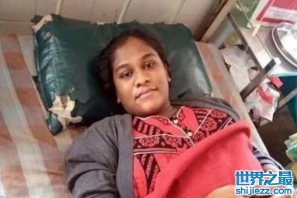 世界上最重的女婴，出生时体重达13.6斤 