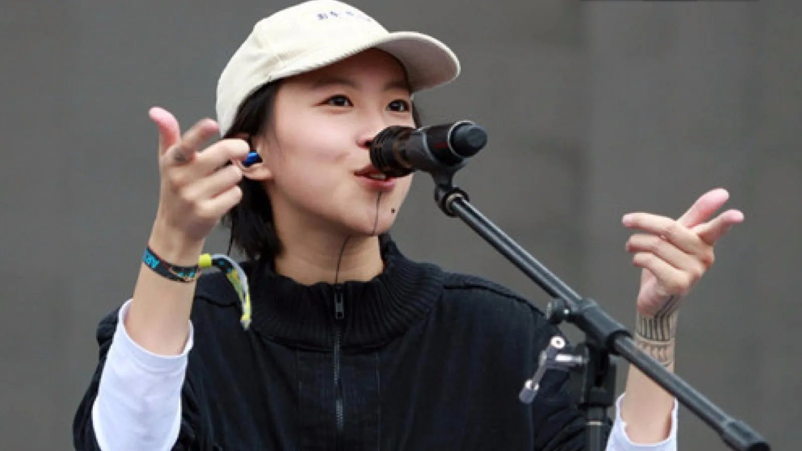 窦靖童为周迅庆生了吗？