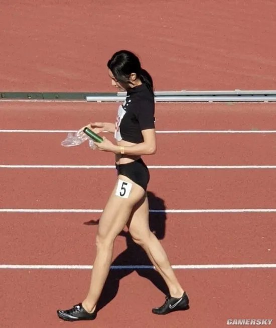 抹油肌肉着实亮眼 韩国田径女神天使脸蛋走红