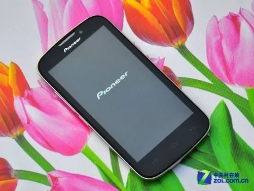 9.2毫米+杜比音效 双卡双核先锋E80w评测