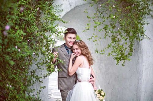 外景婚纱摄影价格是多少  外景婚纱照怎么拍更好看