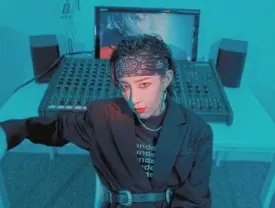 李斯丹妮微博“抖落”姐姐3的库存碎片，她在节目中的表现如何？