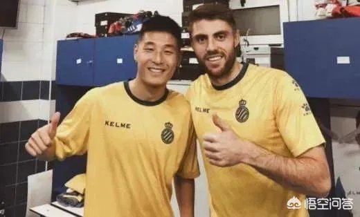 博尔哈16日开通微博@武磊,武磊马上互动:我的兄弟,明天再进一个。你怎么看?