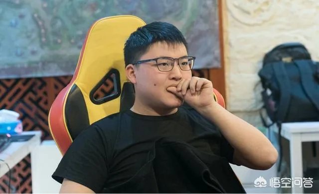 英雄联盟微博之夜电竞选手有排面，uzi排名超越CXK，the shy入围前十，怎么评价？