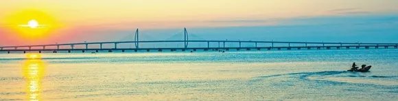 港珠澳大桥主体工程什么时候验收交付？