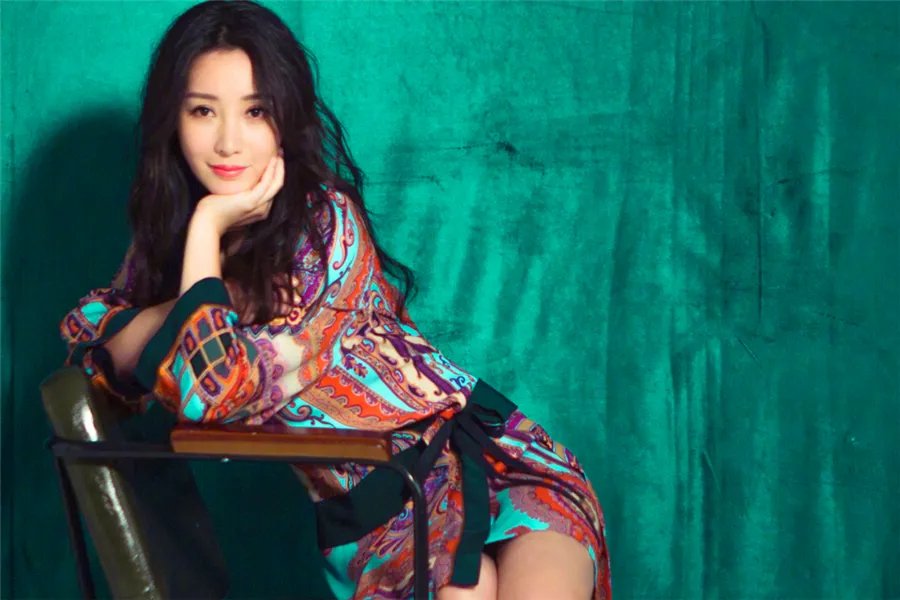 李湘双十一成交额破亿，选择去直播间卖货的明星们现在都怎么样了？