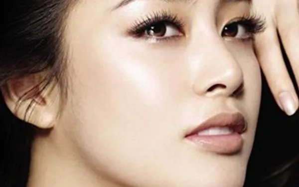 重庆华美整形外科医院玻尿酸填充鼻唇沟怎么样?价格一般多少钱