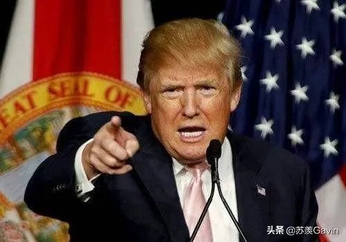 特朗普气跑了！特朗普与女记者僵持不下转身就走，你怎么看？