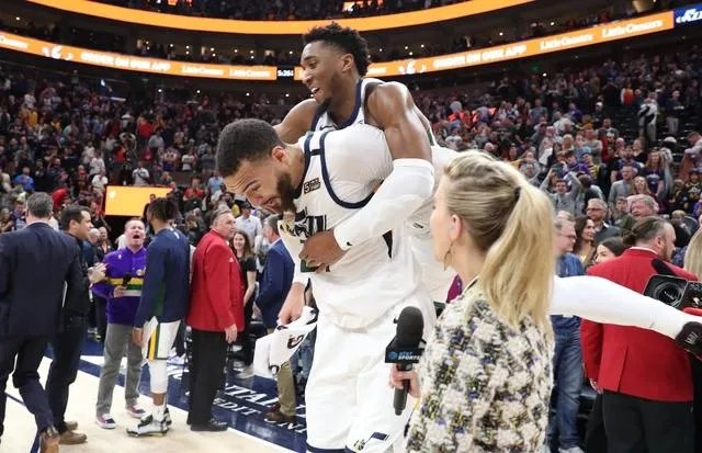 在确诊之后，戈贝尔主动捐款50万美元为抗击疫情，你是如何看待他态度的转变？