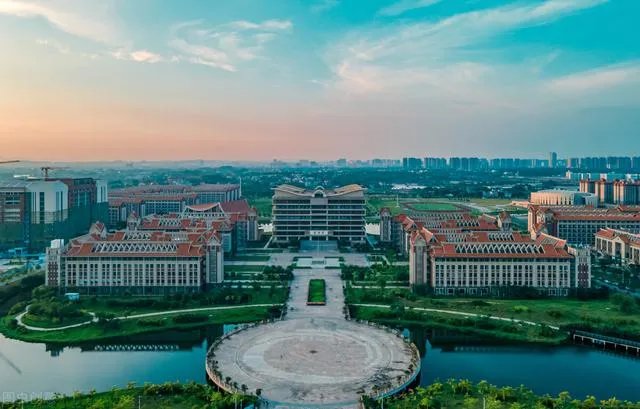 信阳师范学院怎么样？