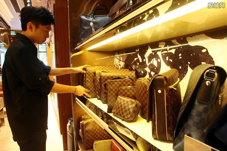 高仿lv能否一眼看出来 某消费者说出这样的话