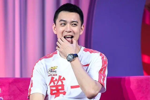 郭士强正式签约广州男篮，他的年薪有多少？会比辽宁时期高吗？