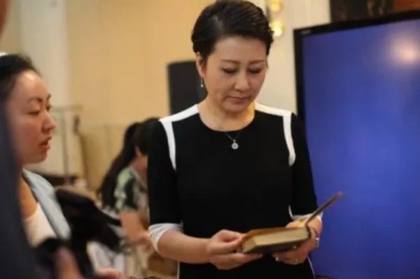 张凯丽谈女性容貌焦虑，是什么原因导致了女性有容貌焦虑？